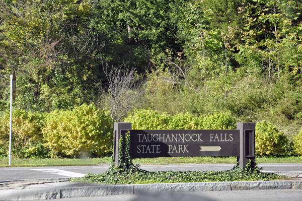 Taughannock Falls State Park sign